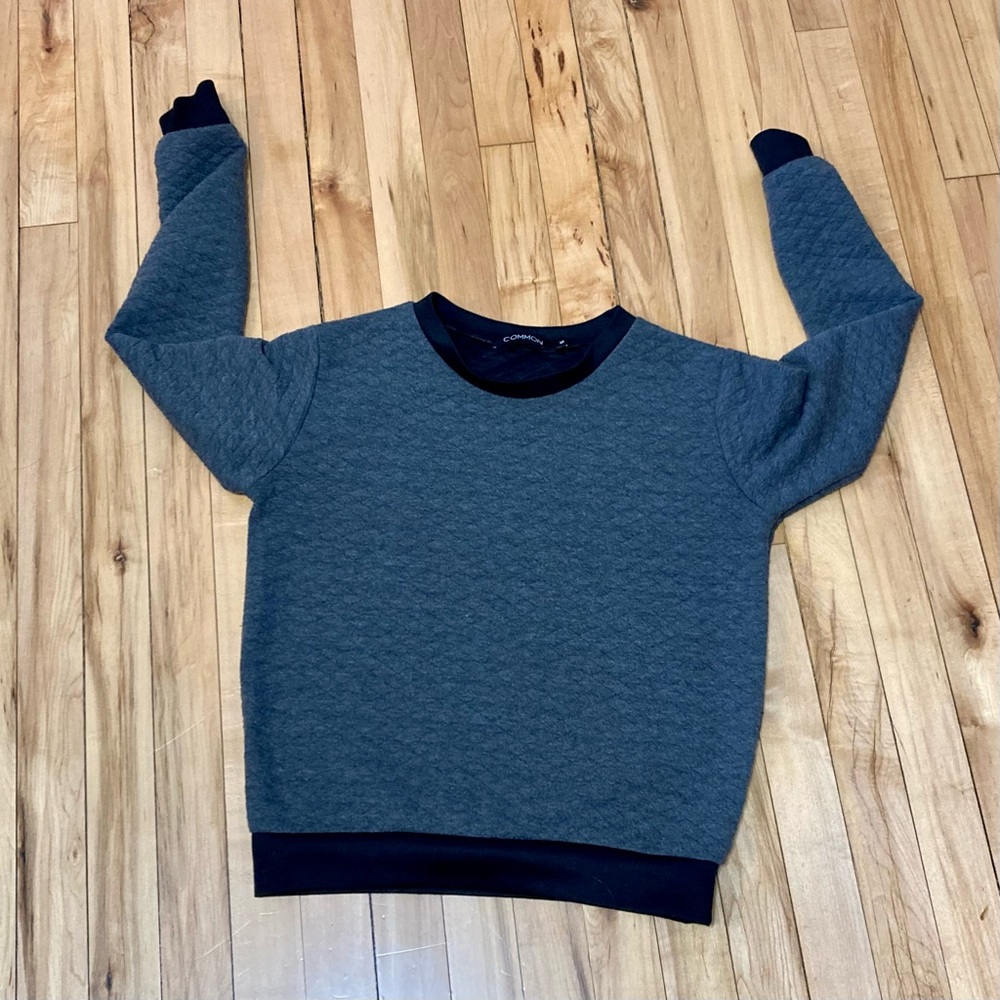Quilted trendy sweatshirt